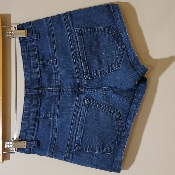 💰3/$20 - High waisted shorts - Picture 3 of 4